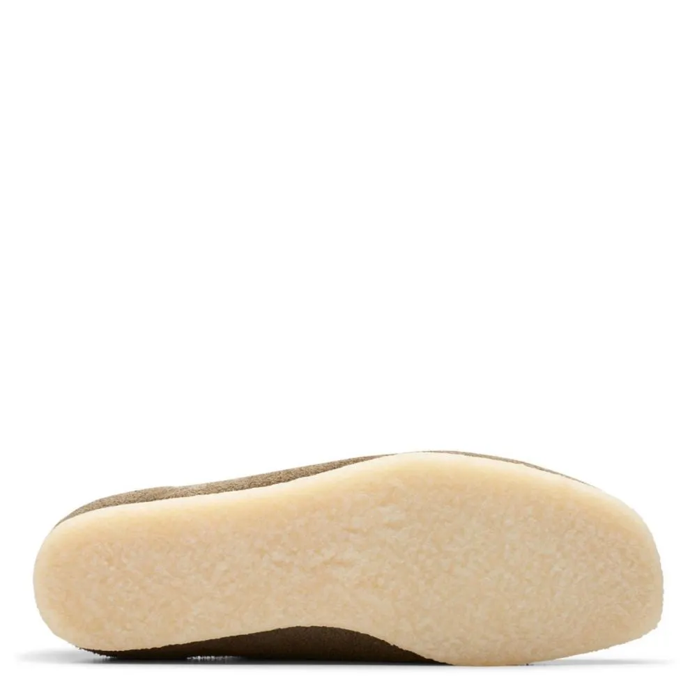 Clarks Men's Wallabee in Pale Khaki Suede