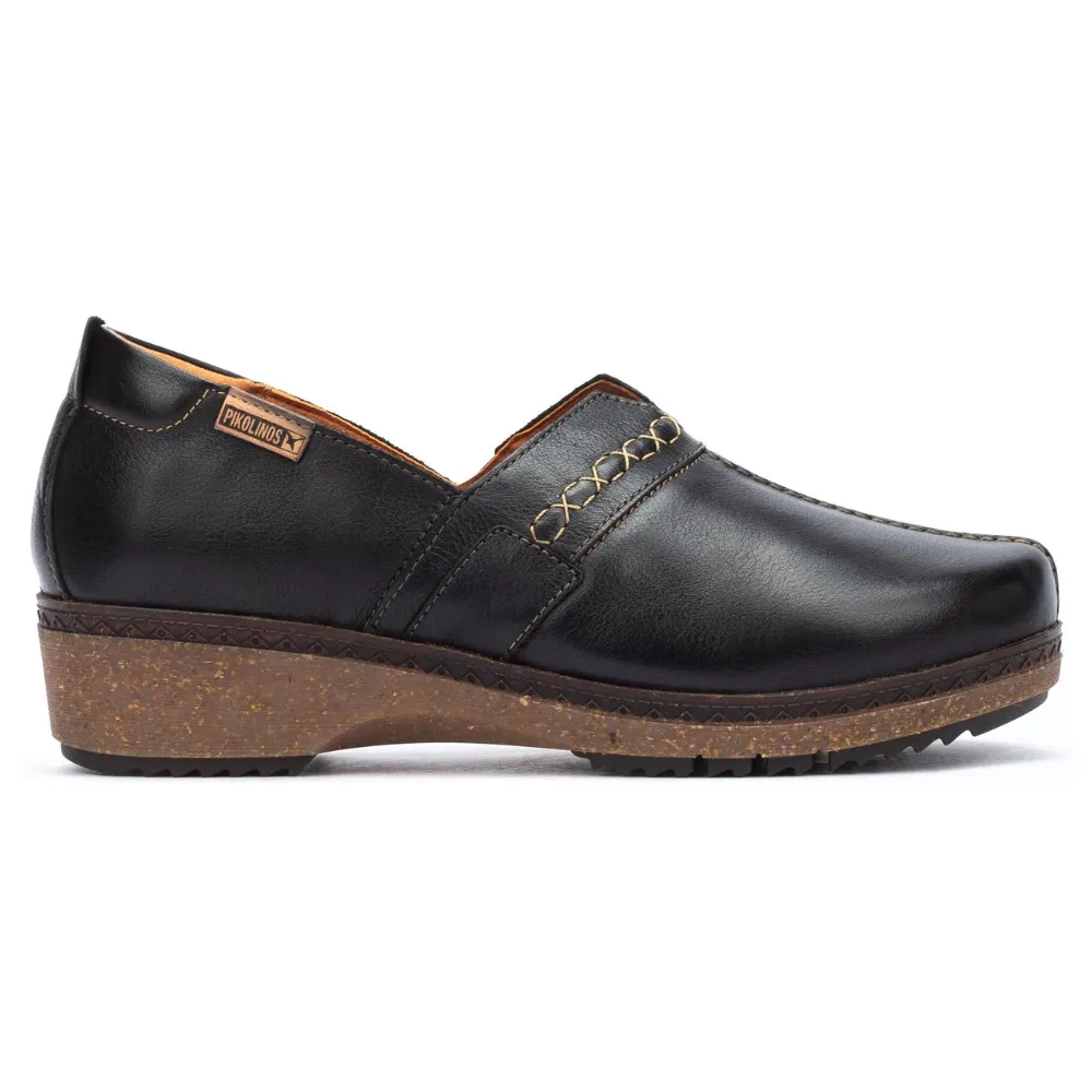 Pikolinos Granada Black Leather Clog (Women's)