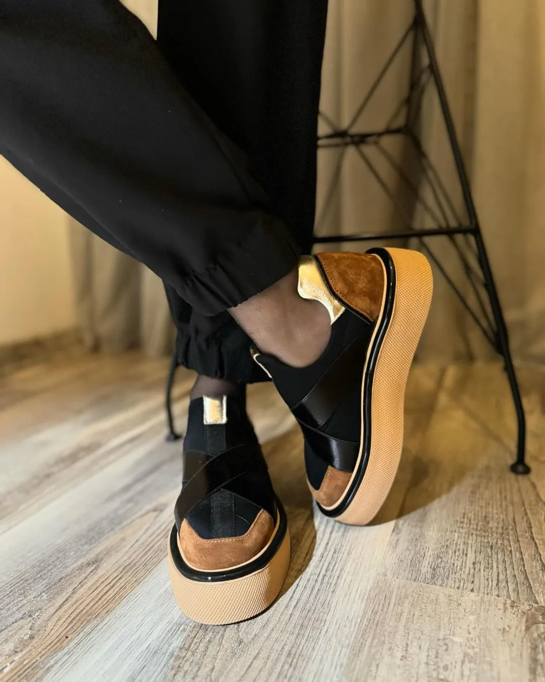 Soft sole comfortable casual women's shoes