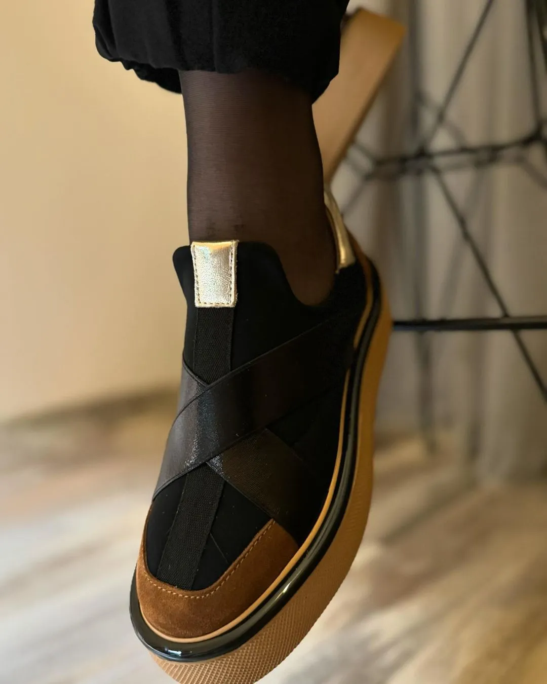 Soft sole comfortable casual women's shoes